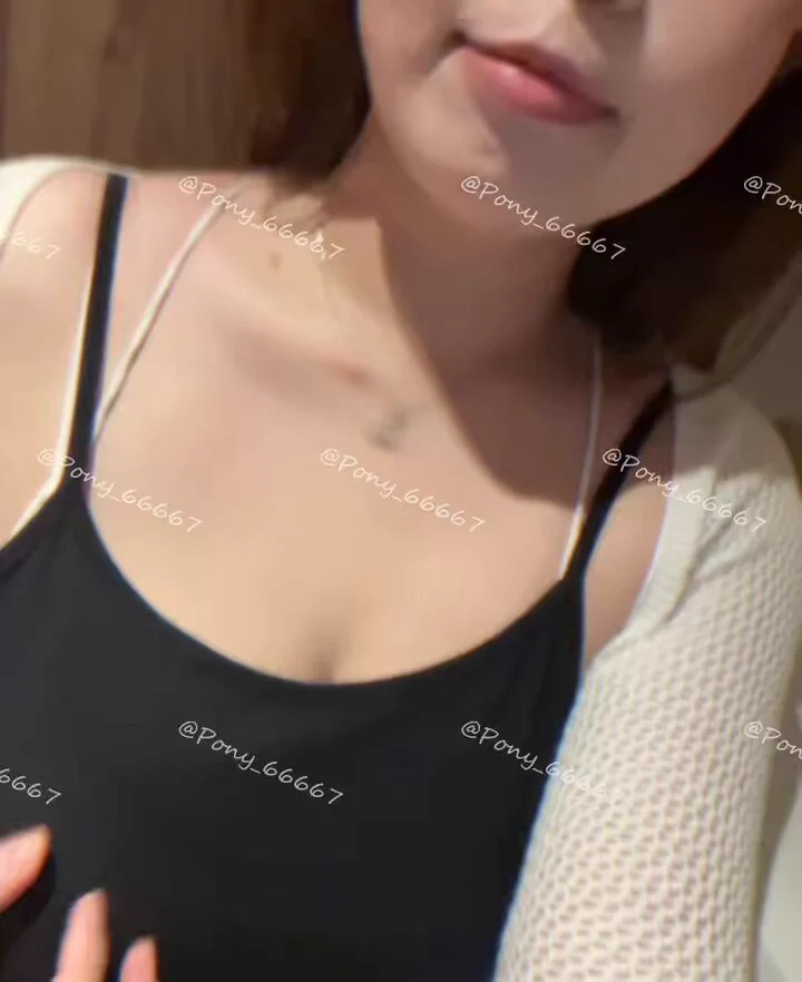 調皮的我 總是喜歡出奇不意的傳些小東西給男友 撩的他嫑嫑的當然給他的沒這麼短是無碼加長版😈 https://t.co/UhUFiZYUu1