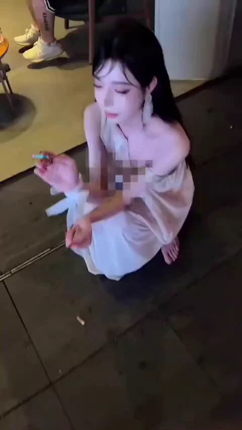 不要随便要小姐姐的微信，有可能是个男的！。。。或许更兴奋了 https://t.co/Yrzr3fQjkK