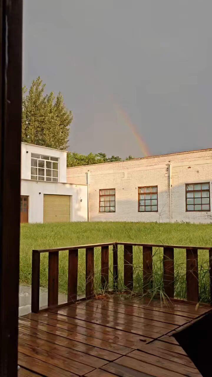 你挡着我看彩虹了！！ https://t.co/cedwfKE3wf