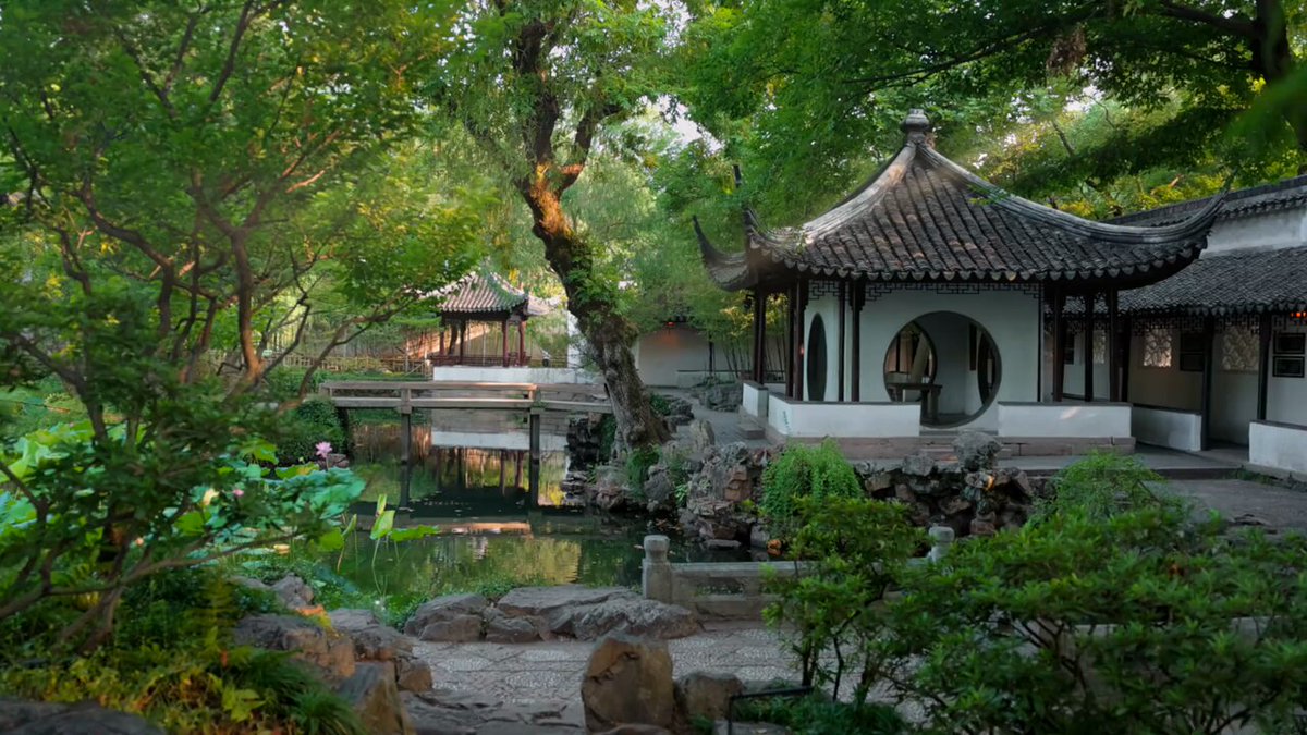 秋天的苏州园林太美了～ https://t.co/TX28xPoDBv