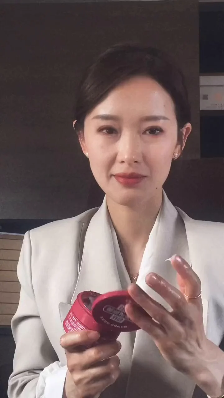 不踮起脚尖，又怎能看见远方，不努力一点，又怎能看见希望。 https://t.co/DMiIOA467a
