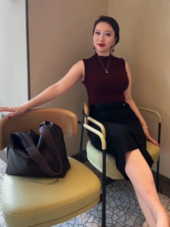 岁月无情，余生有涯，将生活扛在肩上，风雨兼程。 https://t.co/mXdt7e1JM5