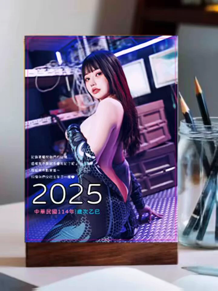 ✨2025寫真年曆開跑✨優惠連結：https://t.co/roryYSqB9x蝦皮連結：https://t.co/gUEs6BgUfo「記錄著屬於我們的回憶...這樣是不是就不會忘記了呢！想起來有點害羞，好像我們交往五年了一樣♥」⭐️限量100本⭐️11/30前預購只要NT.649＄(原價790$)12月開始就恢復原價囉！ https://t.co/LBeHcismdG
