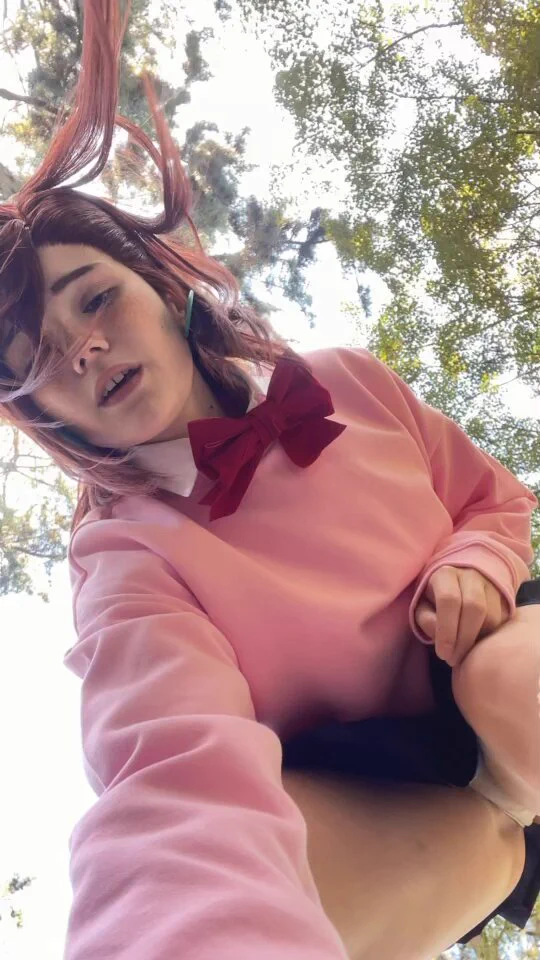 I love how Momo's pan🌺ties🌺 keep popping up in Dandadan 🤭🤭🤭 https://t.co/zRFh32qa7r