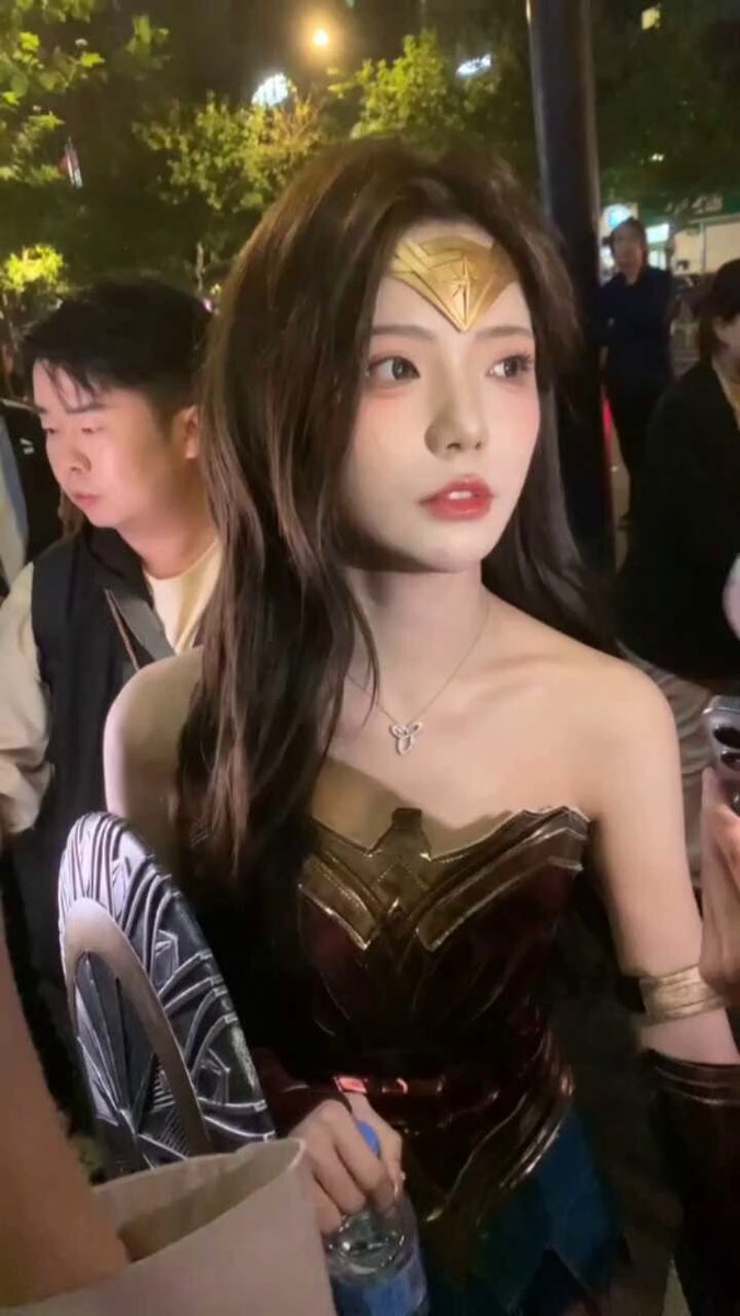 这个神奇女侠真的很好看呀～ https://t.co/WVXddALozg