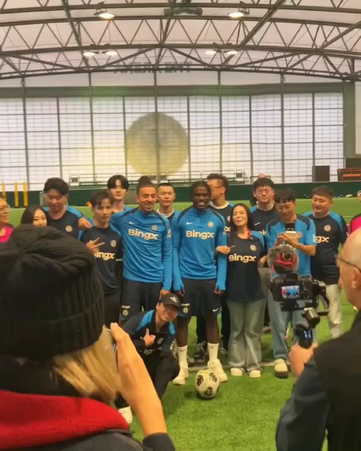 一日球員體驗卡⚽️感謝 @bingxtaiwan 特地安排了 @chelseafc 的球員及教練帶我們體驗足球的樂趣#英超#⚽️ https://t.co/0EQctfW2Vw