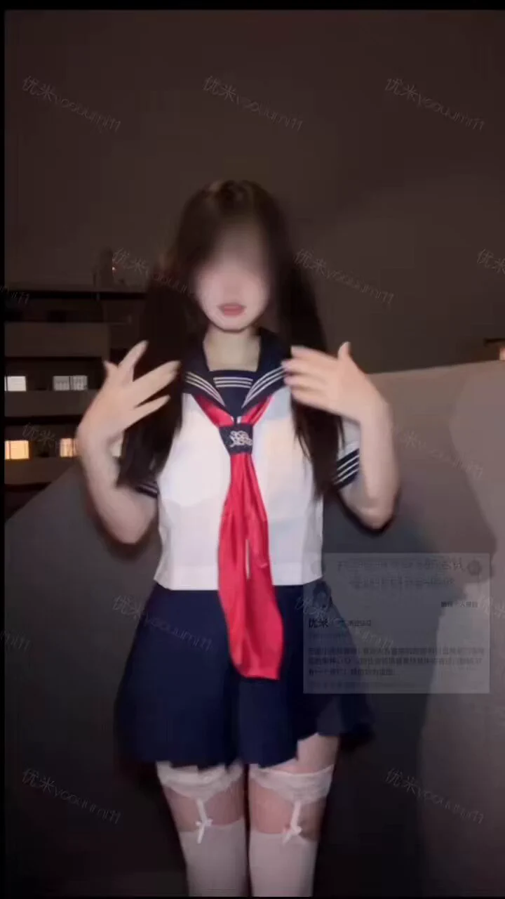 在天台跳舞好像被后面的人看到了🥺@DaFoer_ @Daguidiyi @Fojiangnice @Xiaoxiaofoer https://t.co/3lOoTn3gnq