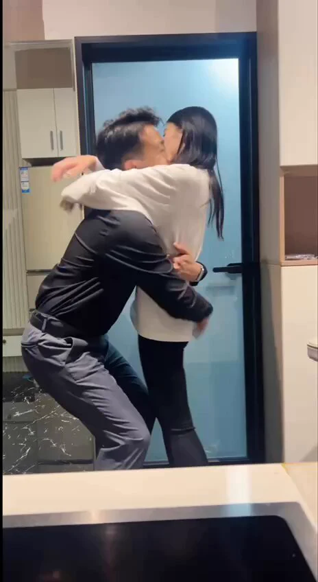 学习拍抖音风黄片 https://t.co/dBCoCCiX4m