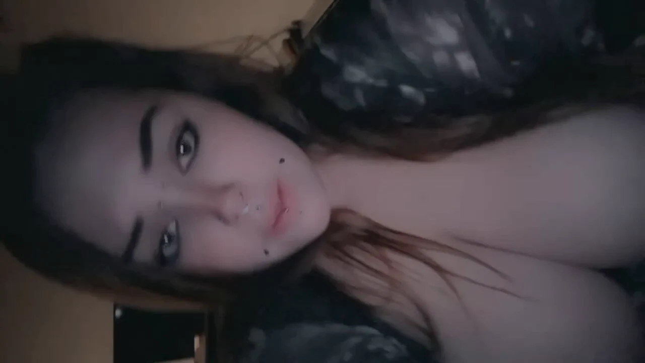 would you finish in me if i was on top?🥰 https://t.co/XcUBTQlqQR