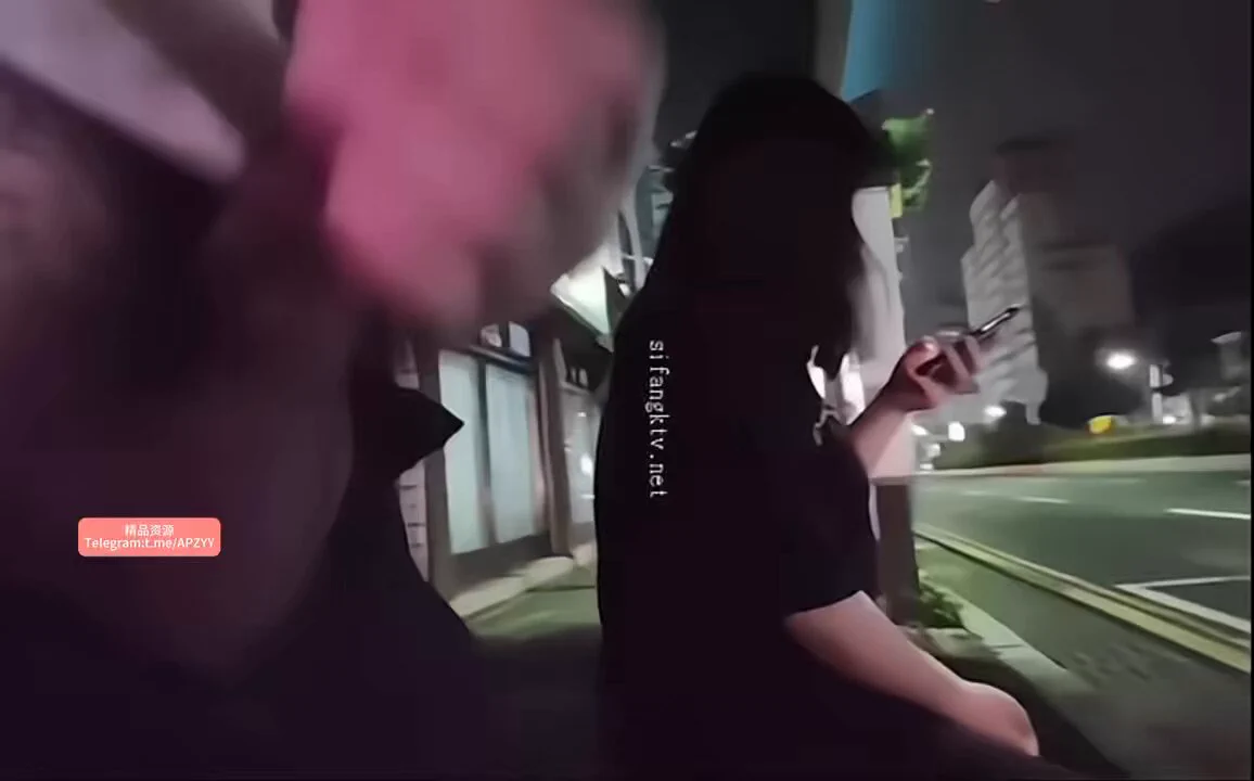 ✨街头叫美女帮忙打飞机 直到喷射出来 美女才反应过来逃跑……👉: https://t.co/NtTEuu33bV https://t.co/JZE8v3AUVj