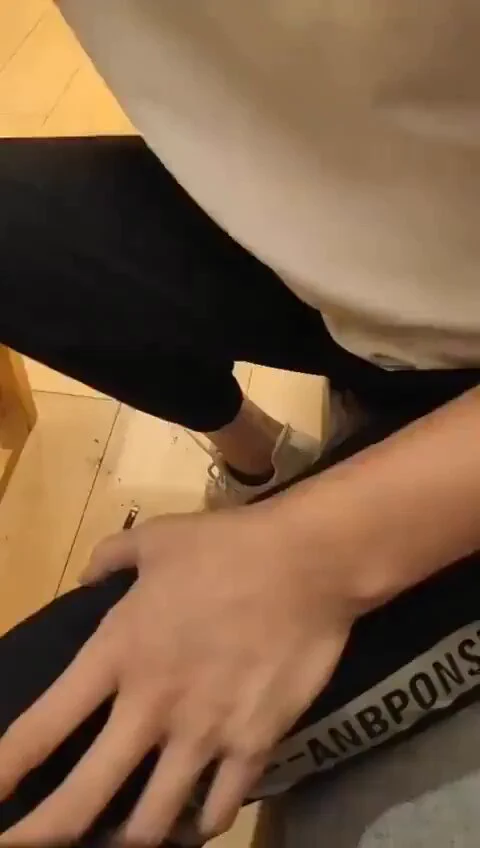 兄弟让我一起操他老婆，让我假装走了，然后他们开始干，然后我偷偷进去直接来个突然袭击，这样的兄弟就要一辈子 https://t.co/jD6bmYQaVx