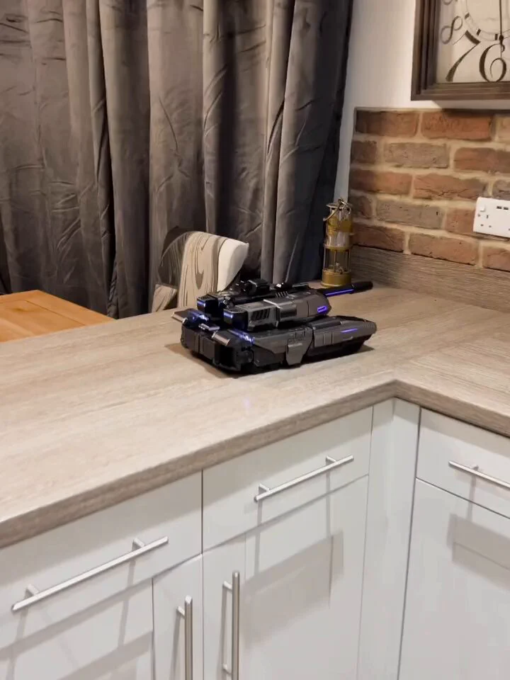 Ok that's it, I'm buying this Megatron. https://t.co/8JKR5285ui
