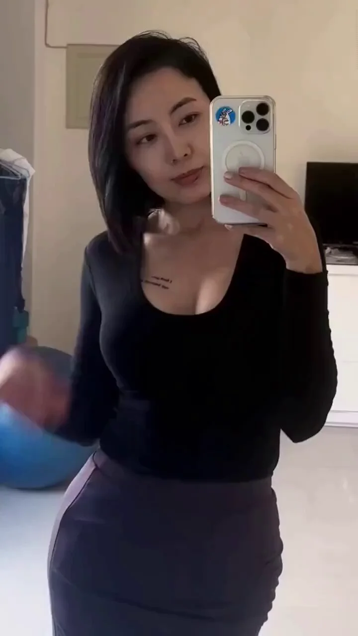 妩媚多情的阿姨是你的菜吗🥰 https://t.co/2cyMblA70R