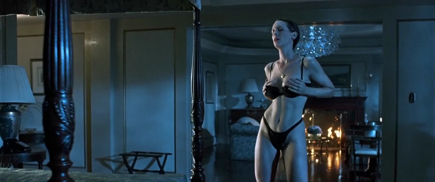 True Lies (1994, Cameron)"Jamie lee Curtis plays a woman who has a lot of foibles and she's really repressed, kind of nerdy &amp; that was a fun character for us to create and she was perfect &amp; she didn't miss a beat."--- James Cameronhttps://t.co/jLln2di6Wm