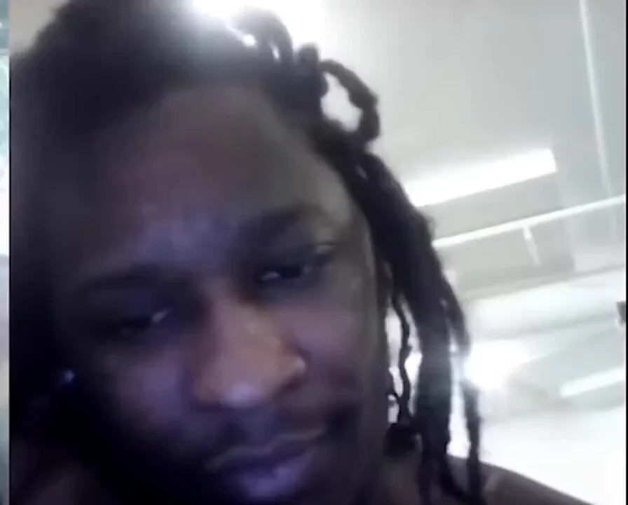 Young Thug rapping lyrics from "I'm Fried" by Future 😂😂🔥 https://t.co/xBtEWU9gj0