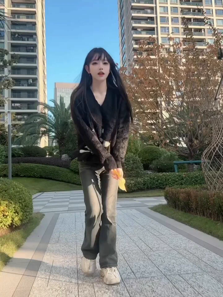 #北京
北京26号 27号 短期开两天
05年  抖音55W粉丝网红
童颜酥软巨灯 自然坚挺
真的净身170cm   标准女友身高
身材非常的均匀   脸蛋又卡哇伊  
不上相 本人更好看一点
全国交流群 https://t.co/GptpXxwDwm https://t.co/DBPw0YeCW7