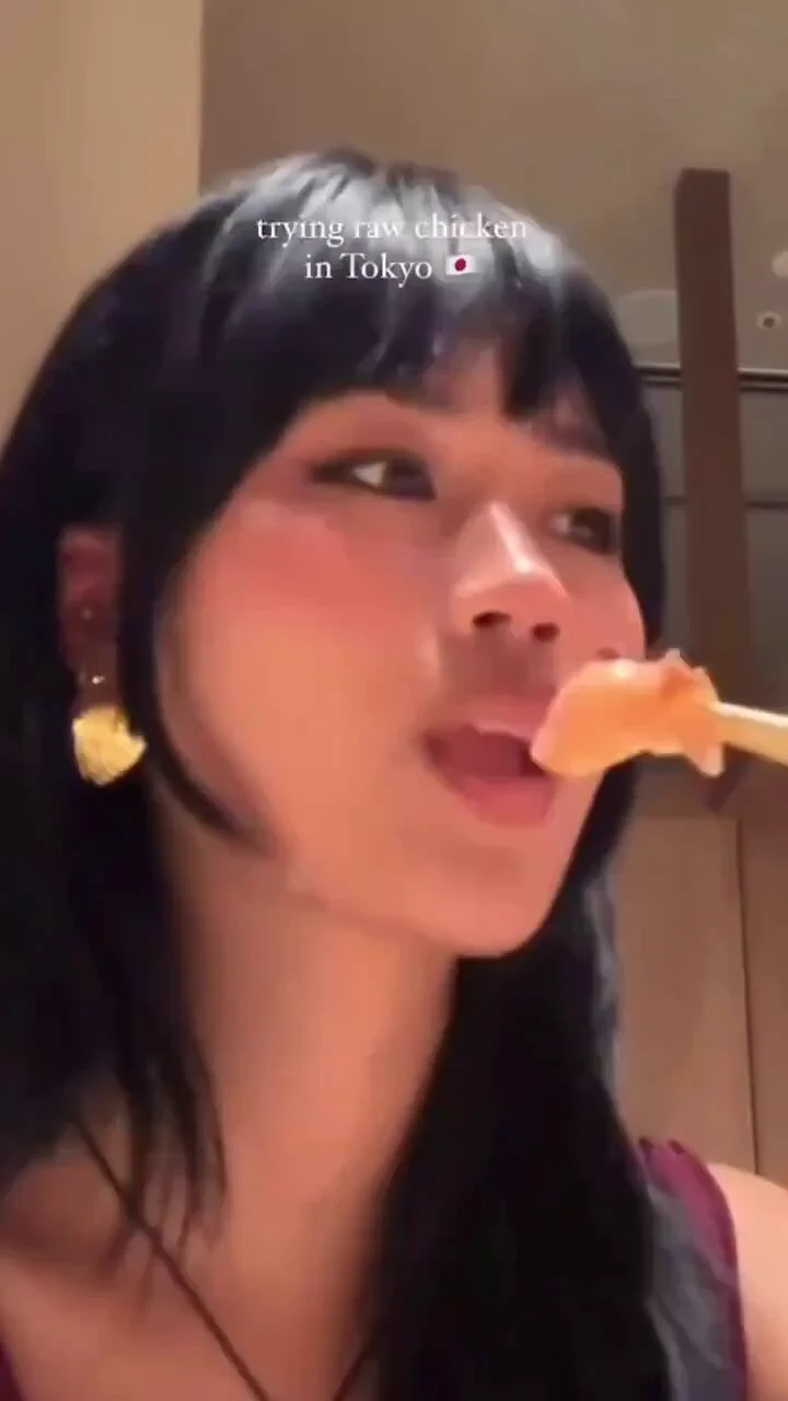 Japanese humor is on another level 😭 https://t.co/7E9b5bOBbW