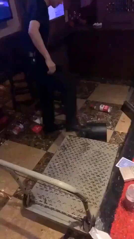 推荐很火的ktv醉酒事件! 女孩被灌醉 P眼被干到外翻 被同学轮流操完仍ktv不管了被发现时屁眼一直在流精液更多精彩内容👉 @y0624ts完整版地址👉 https://t.co/ObxNx0t0EI搜索：20岁女孩被灌醉 https://t.co/fXYuXgKec7