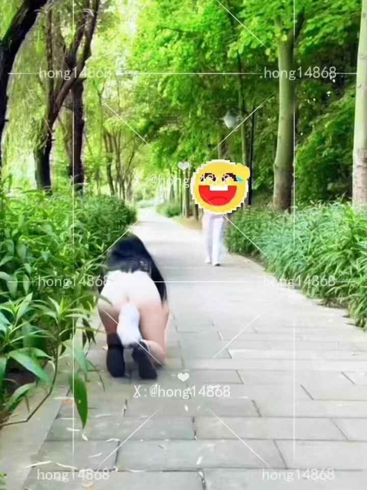 总有人想看人前露出🐶爬，这不是来了吗，还想看啥，留言告诉我。更多完整视频入门看哦（详见主页简介），都来支持下哦@SexytoBaby @SexytoLady @SexytoDoll @SexytoGirl https://t.co/8YXtXu80RA