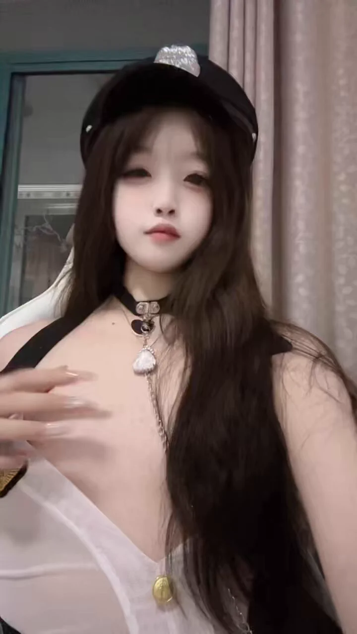 哥哥们来支持支持直播事业！
抖音Yoomya
仅抖音和推特
@Daguidiyi  
@DaFoer_ 
@Fojiangnice https://t.co/B1C2fFGOug