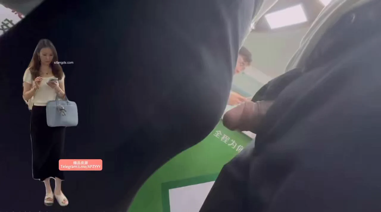 ✨超极品翘臀美少妇 实在忍不住！巨硬的鸡吧都顶弯了！👉: https://t.co/NtTEuu33bV https://t.co/dlyJOiejLp