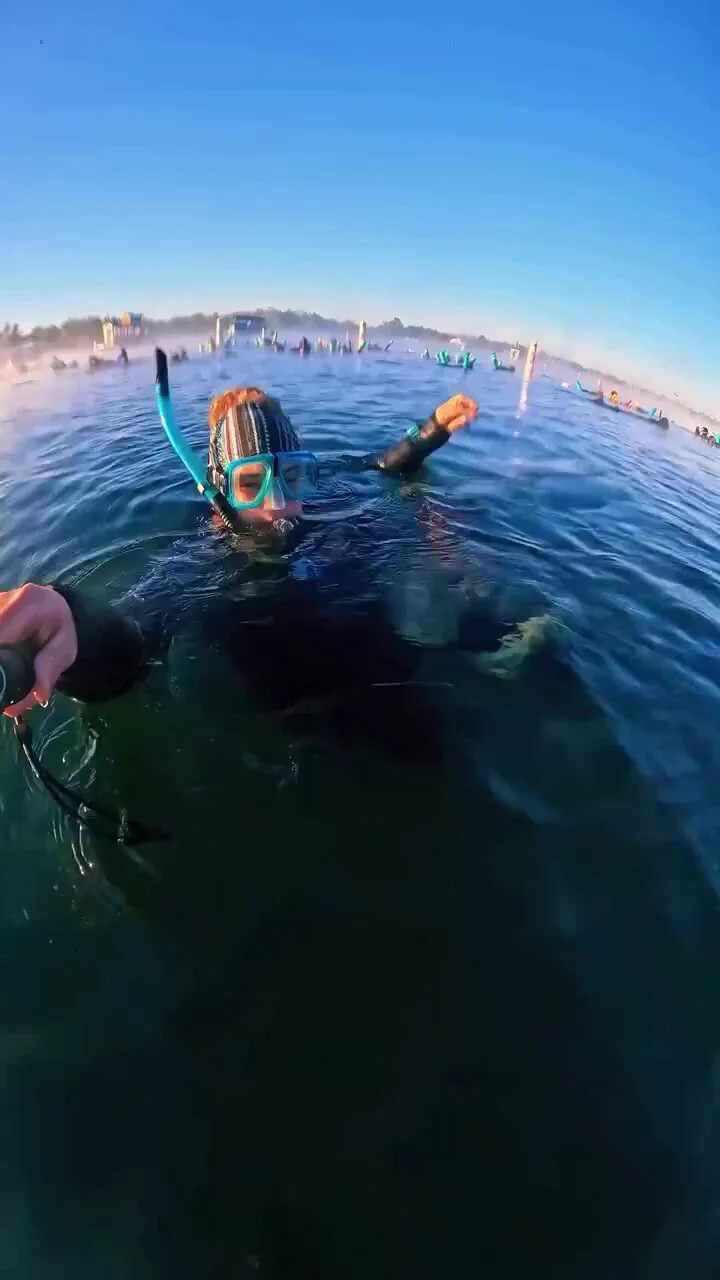 When they hug you and won’t let go😩😍Note: Manatees are protected by Federal law. No petting, touching or hugging ❤️ https://t.co/qxe3FtRXQW