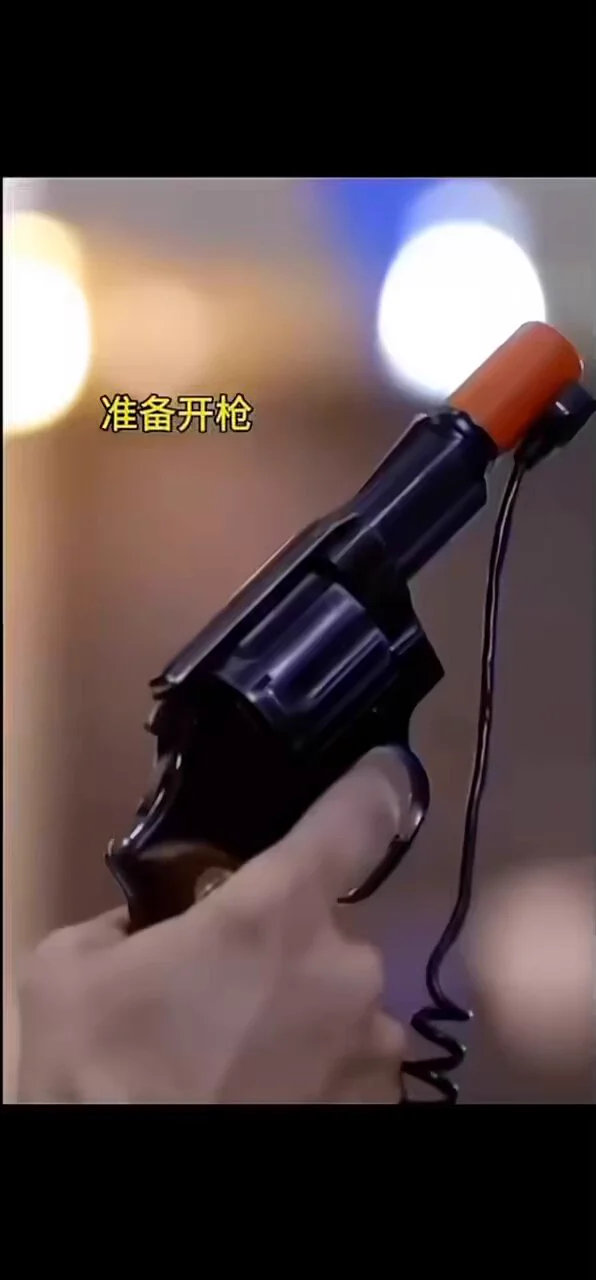 人生如戏，全靠演技🤣🤣 https://t.co/kFX29cd9WQ