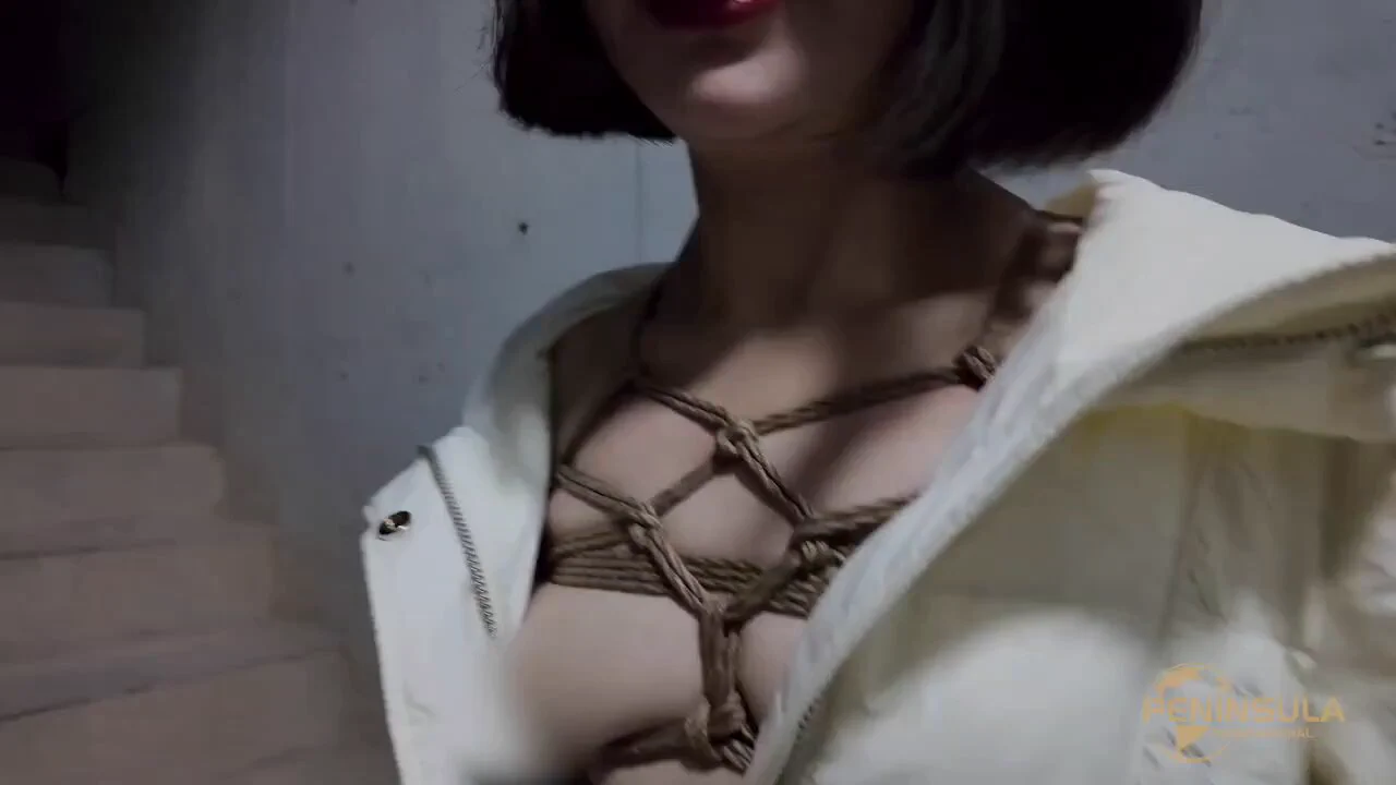 地下车库 楼道做任务裸绑 发骚的小m 初体验～投稿💌：@SexytoBaby @SexytoLady@SexytoDoll @SexytoGirl https://t.co/8j93Gl92lG