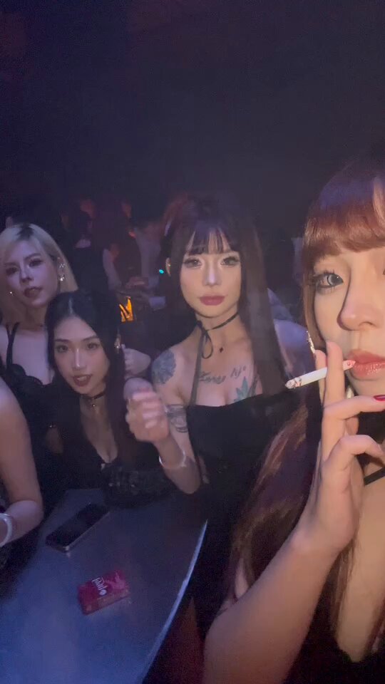 元旦快乐🎆

电报聊天群：https://t.co/LtD5HbXtOG

#精神小妹 #无脑上供  #冤种  #舔狗  #洗脑 #奴下奴 #白给 #红框挑战 #男M任务 #贡畜 #ATM奴 https://t.co/lFQnd4o0um