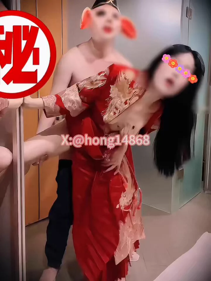 猪哥哥回高老庄入洞房咯，好白菜都是给🐷拱的🤣，更多完整视频入门看哦（详见主页简介），都来支持下哦@SexytoBaby @SexytoLady @SexytoDoll @SexytoGirl https://t.co/HMzPwmySvq