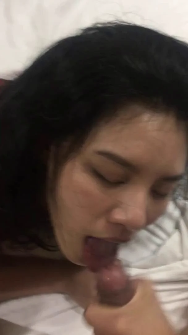 🔥绿主发来的视频系列：被颜射满脸的老婆 https://t.co/NMluaO80qN