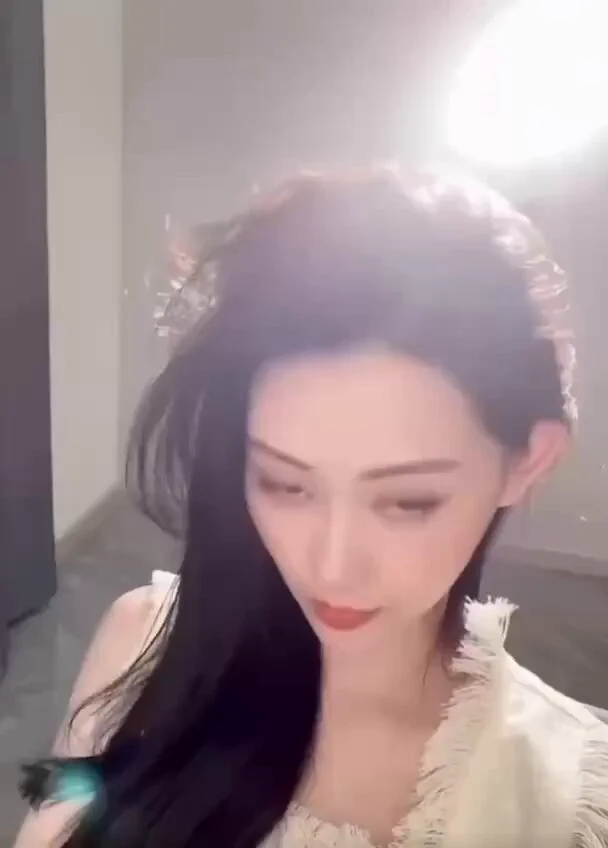 #杭州身高/ 175 体重/94 胸围/ e证件齐全🉑app 本人比视频好看纯圈外  邻家女孩类型你的女友款 肤白腿细 性格温柔 不催不翘 🛰️:https://t.co/kwskHfX2mA https://t.co/CV3pmJ2Ngq