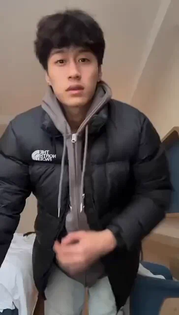 卧槽这个好帅好骚啊 天天刷到他直播没想到居然这么会玩！！更多完整版在G头条搜索账号：G头条官方网红体育生就能找到更多完整版帅哥请下载小蓝视频: https://t.co/sGJdayyK6o 每天更新帅哥视频G头条:https://t.co/P4VoMzL1dz https://t.co/2IaYU2a9Ho