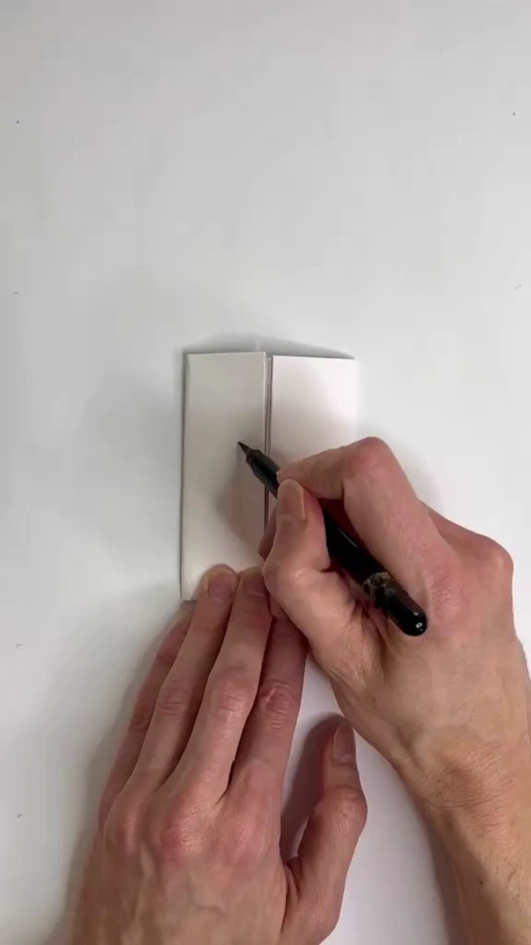 Art technique of Clym Evernden https://t.co/QOaRcbljYb
