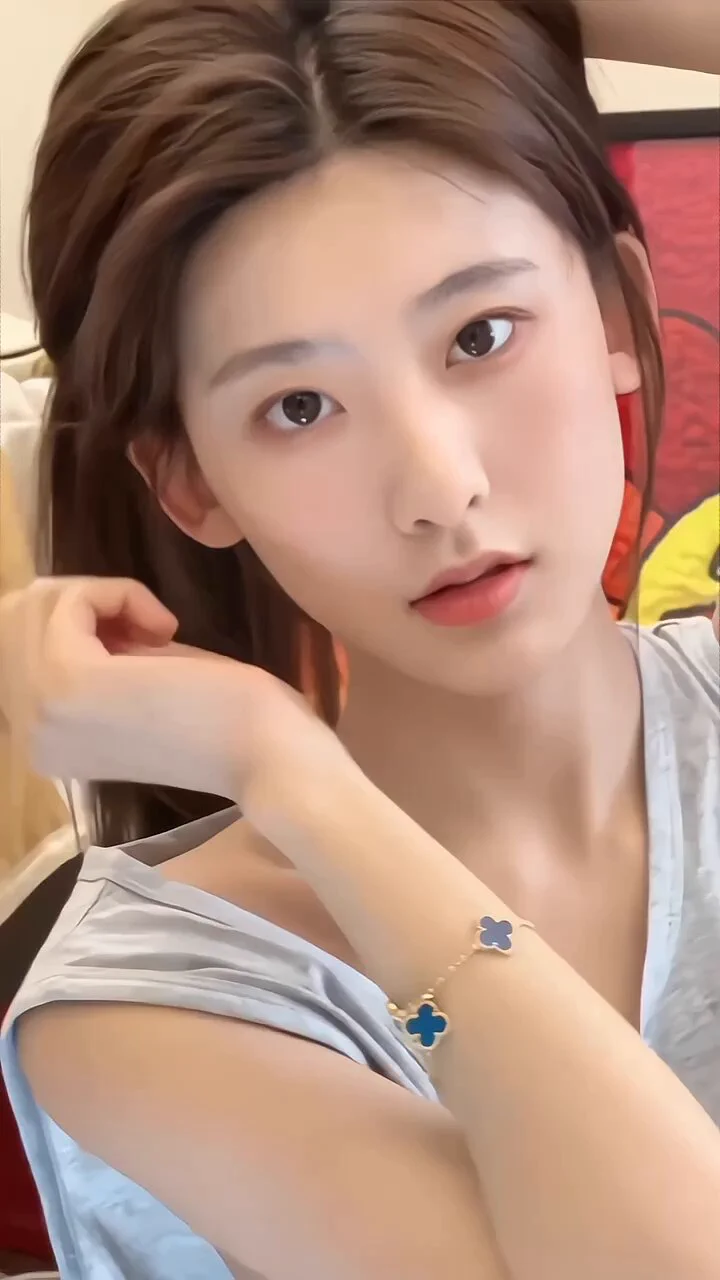 #北京 🦜极品高颜值白小纯🉑素颜见客🫶🏻聪明伶俐可👀中传学生证 BJ本地可见面👯‍♀️05年170C+ 清纯类型天花板🐧：1281079839微：yelangman67电报看图交流反馈群https://t.co/80IfE7zzjl https://t.co/6o6xUwICrG