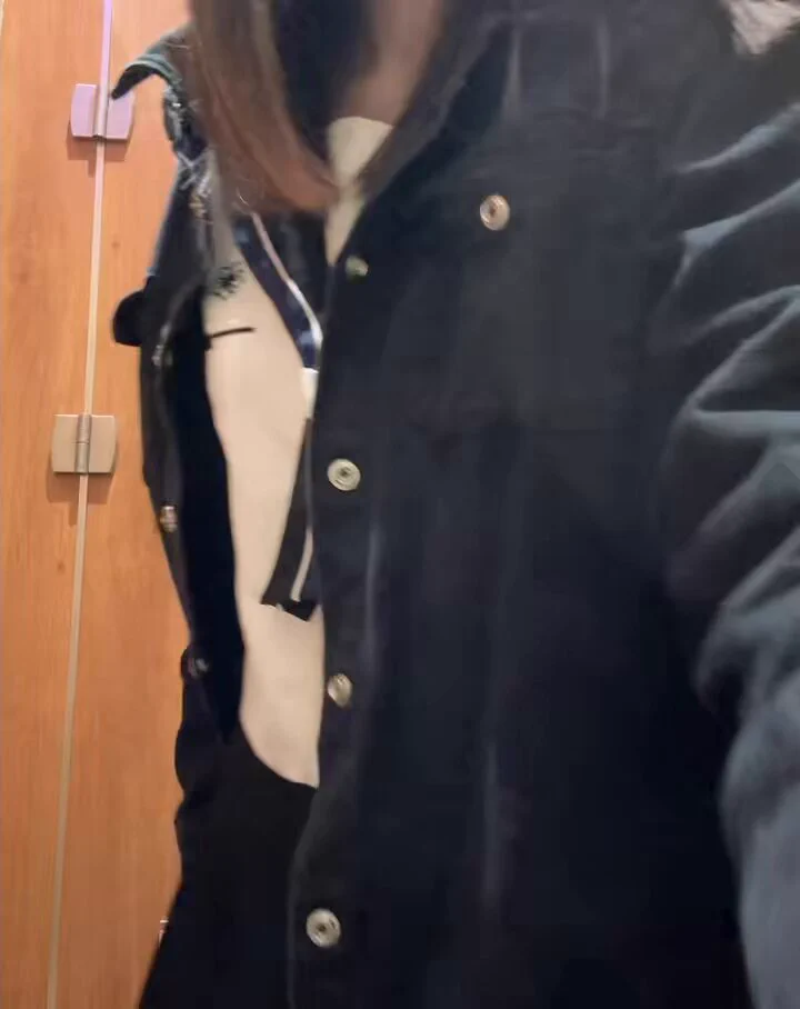 公厕漏出？这算嘛😶‍🌫️哥哥们点赞转发关注：随机抽取一位幸运观众免费过🚪哦！@SexytoBaby@SexytoLady@SexytoDoll@SexytoGirl https://t.co/OjiPCt9mdR
