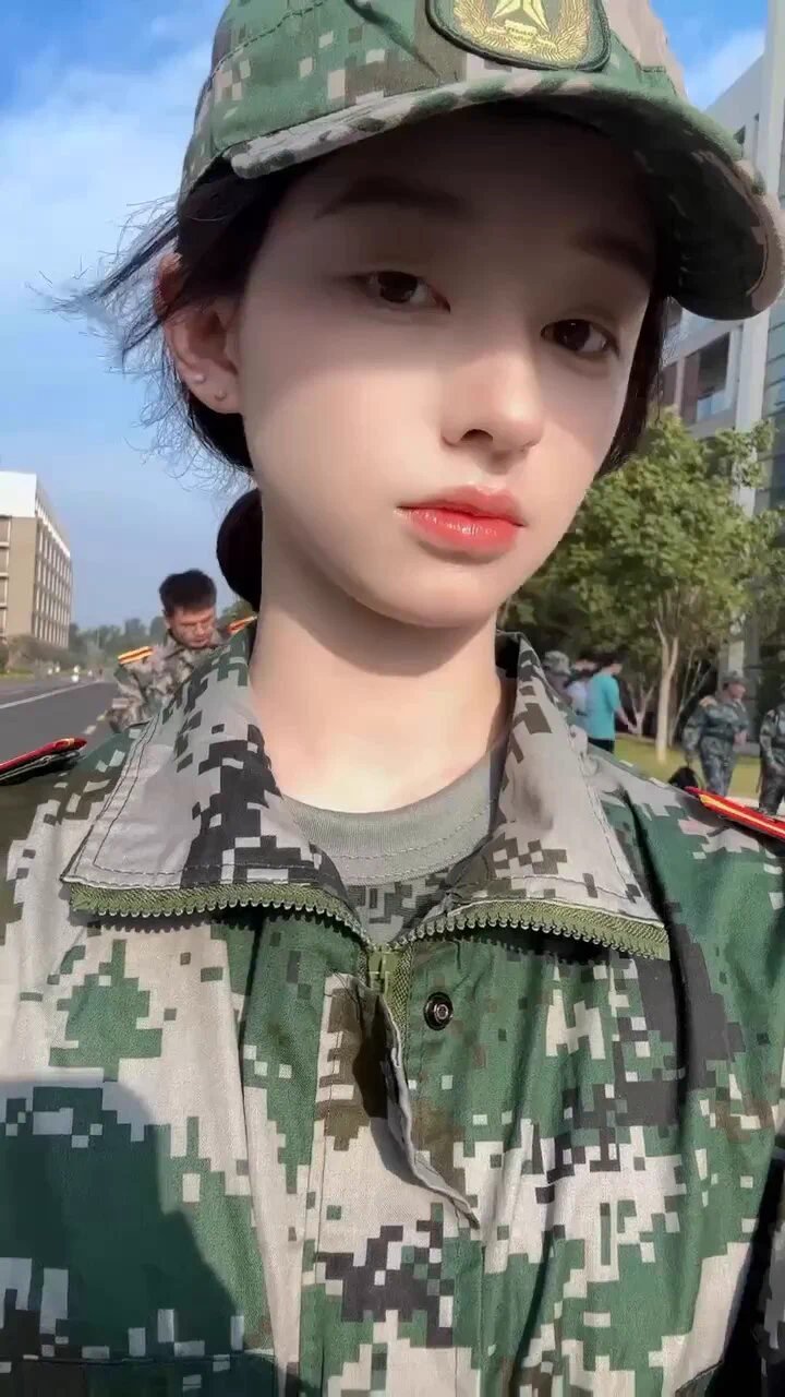 #北京外围BJ少数民族，中央音乐学院编曲系🤍   168D.   03年   胸围C🤍   爱好.  冲浪，书法，绘画🤍 真实在校大学生，纯兼职，非职业性打卡上班，不上课时偶尔在线全球万人交流群 https://t.co/GptpXxwDwm https://t.co/imMxtkfmmu