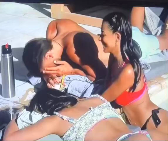 👀👀👀👀 #GranHermano https://t.co/F1p0llzXX6