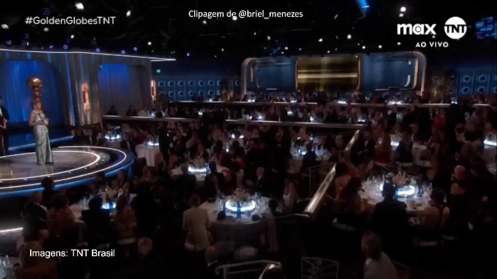 PALHAÇADA. #GoldenGlobes https://t.co/yuMuF8zy2R
