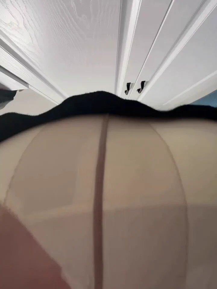 坐脸放屁，能听到声音的那种
@fuligc @xiaolin_577 @youluo09 @Fulishequ https://t.co/5LQYB3iiCg