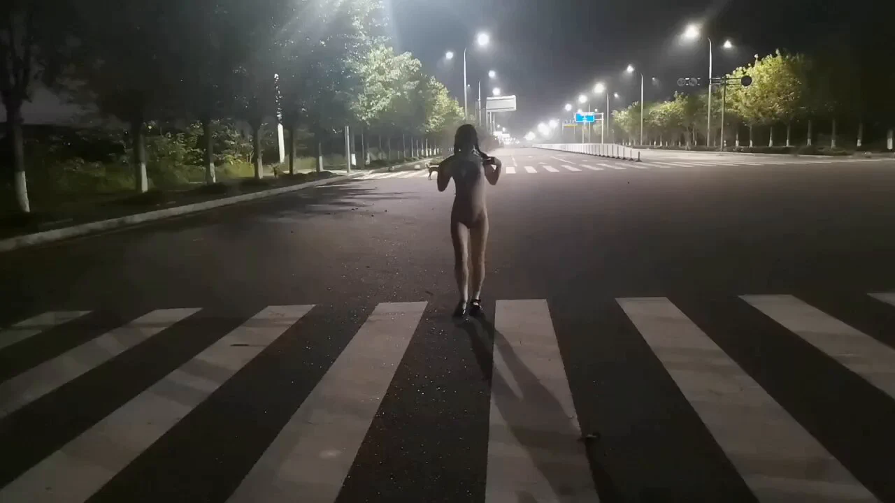 【女友调教成母狗】露出部分最牛逼的是那段全裸拿外卖 天台上给外卖大叔口交 大叔的小黄帽很显眼 想要资源的可以评论区留言#露脸 投稿：@ShiGuang1226 @jav_hihi_ @laga27439 https://t.co/i3M1kSoYFd