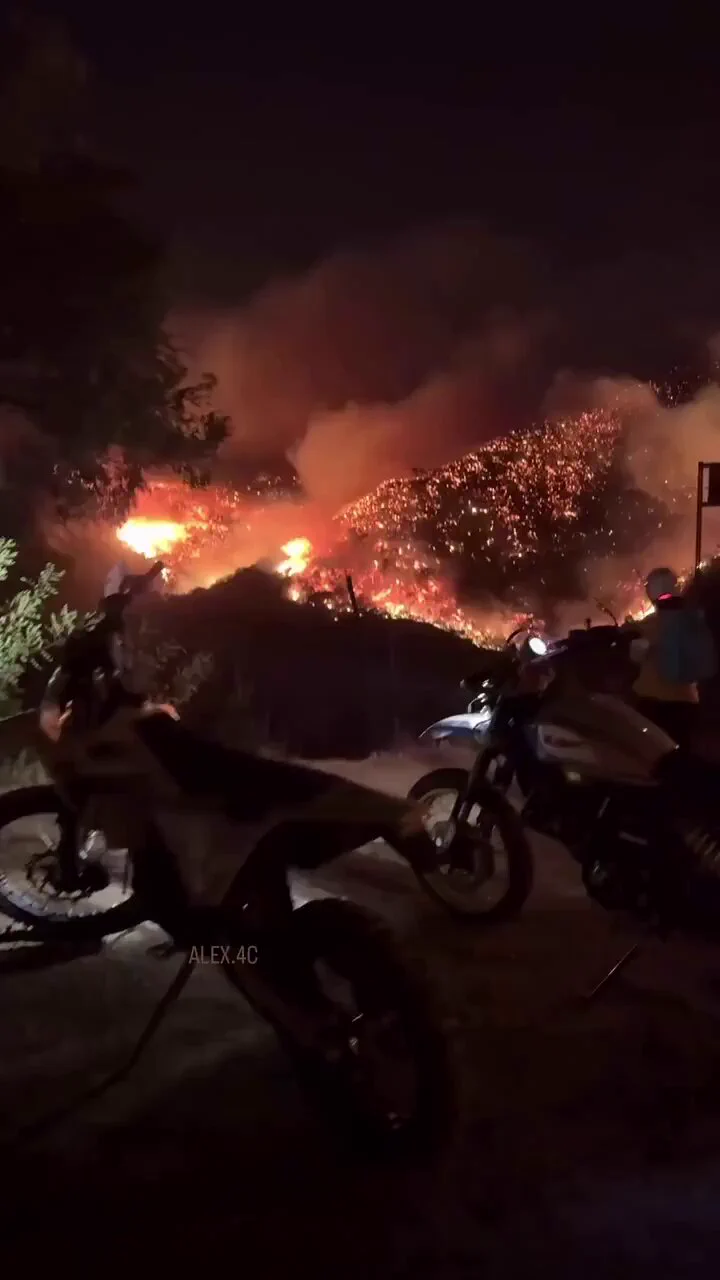 This isn’t a movie...This is Los Angeles 2025 https://t.co/Zjet08PnPb