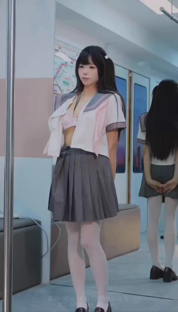 咬一口兔娘 咬人小小兔Yiko湿润兔 – 『地铁萌妹』恋爱循环投稿💌：@SexytoBaby @SexytoLady@SexytoDoll @SexytoGirl https://t.co/3A0wuO01m7