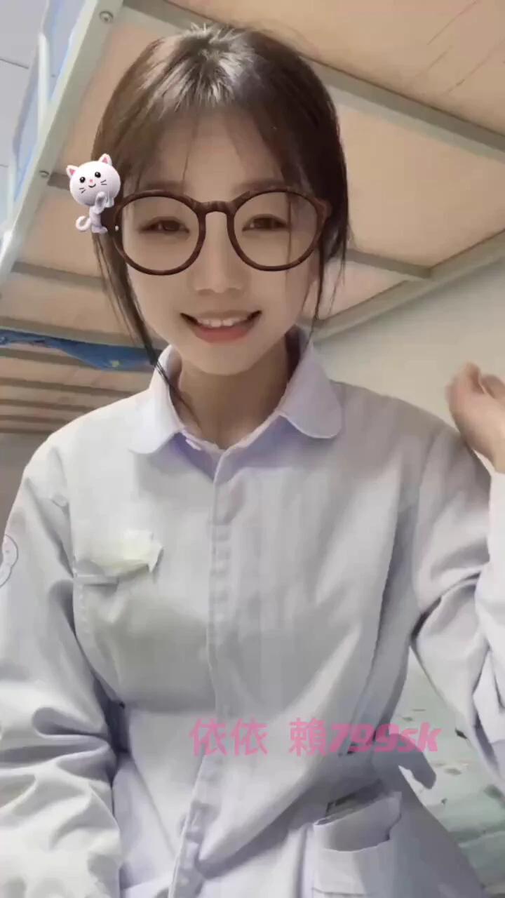 在你心裡依依是最可愛的嗎ʕ ◦`꒳´◦ʔ https://t.co/qj9F6TUkfP