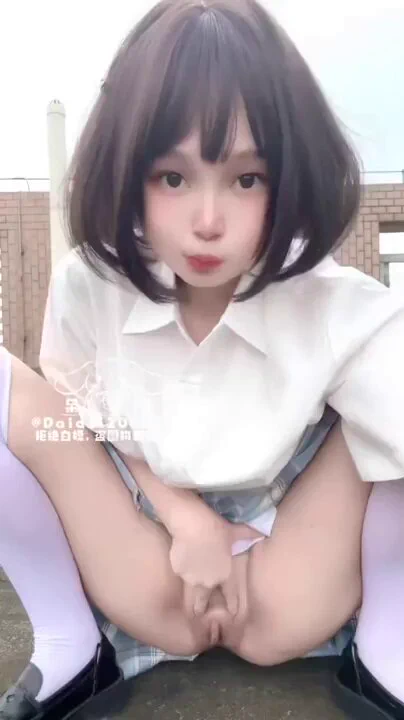 风吹屁屁 尿急了撩起尾巴站立撒尿因该没人偷窥到吧 https://t.co/2sbcz1dmFw