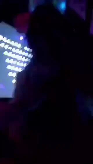 迪吧夜店喝酒了扒开衣服摸大乃🥰舞台中央当纵吃鸡泻欲，全场尖叫拍视频，太刺激了高清完整版已上传 观看链接在评论区 https://t.co/xcKUUWMHWK