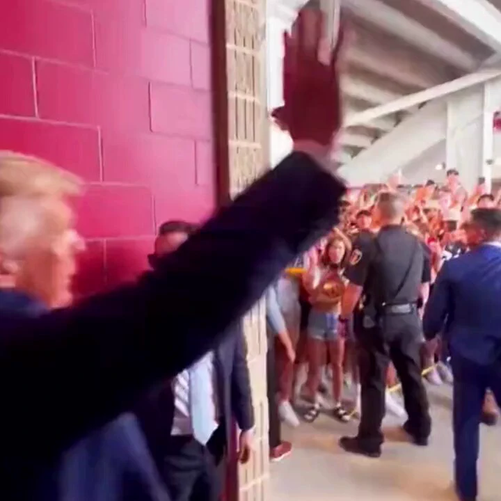 AMERICA IS READY!!!🇺🇸🥳🥳🥳 https://t.co/WhX1yrSCAQ