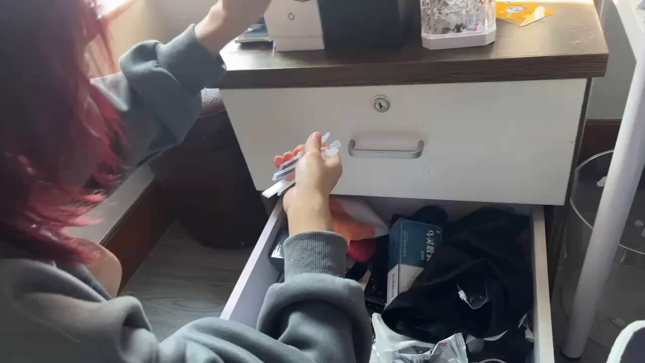勤勤恳恳拆润滑液和套的小红 https://t.co/6OdMY0AfKG