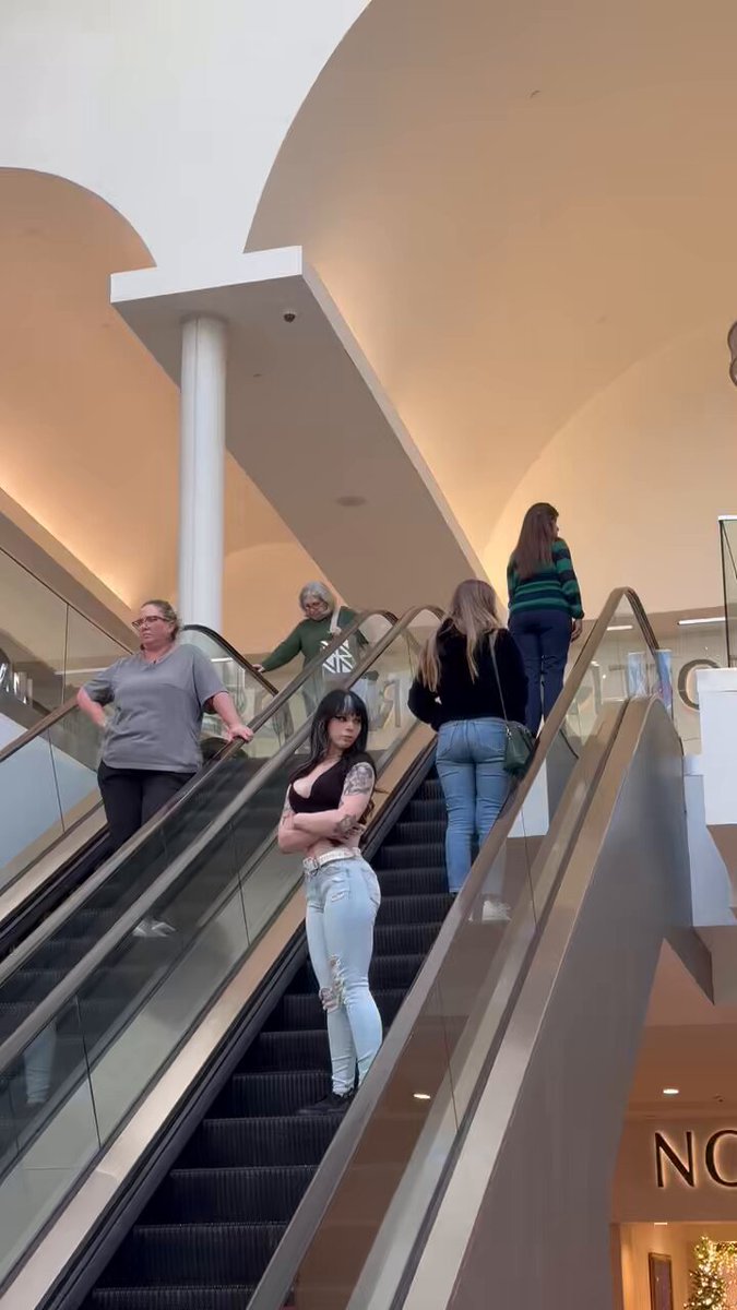 lowkey but they always notice https://t.co/w2crKp4Rk2