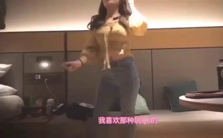 “我喜欢被强的感觉～” “我也喜欢😍 我喜欢被虐，很少有人get到我的性癖” 两人一拍即合 大奶配大屌，性癖相同就使劲千😍😍 高清完整版已上传 观看链接在评论区 https://t.co/MRg2BMJUiG